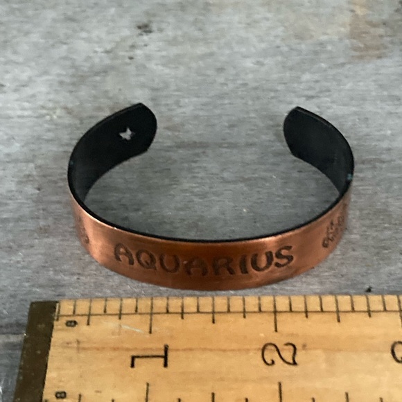 Vintage | Aquarius Zodiac Solid Copper Cuff Bracelet - Picture 5 of 8